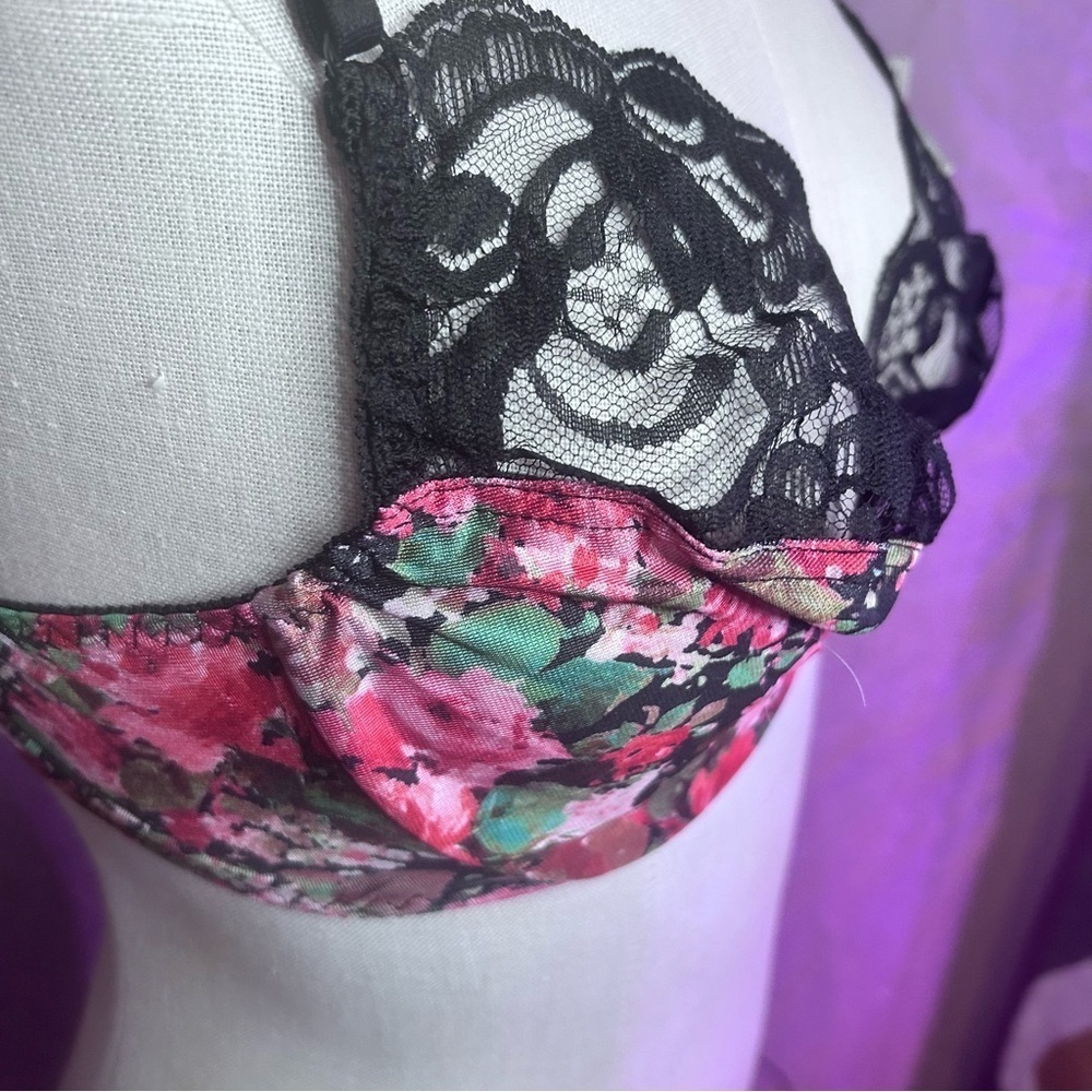 Floral Lace Underwire Bra - Black and Pink Sopre Bra 38C new nwt - Picture 2 of 7